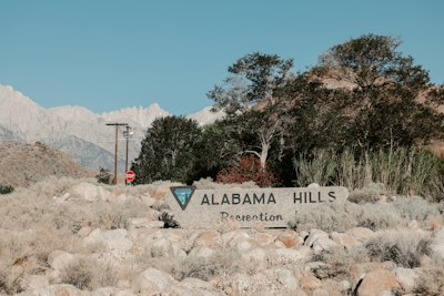 Alabama hills recreation sign with mountains behind