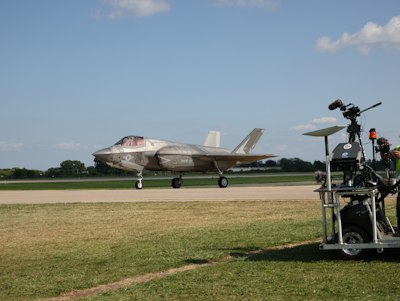 An f-35 fighter jet on the runway
